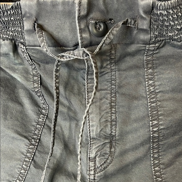 American Eagle Outfitters Black Joggers with Tapered Fit - Picture 3 of 6